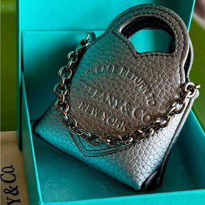 Tiffany&Co  
Nano Bag in Silver- colored leather (Brand New)